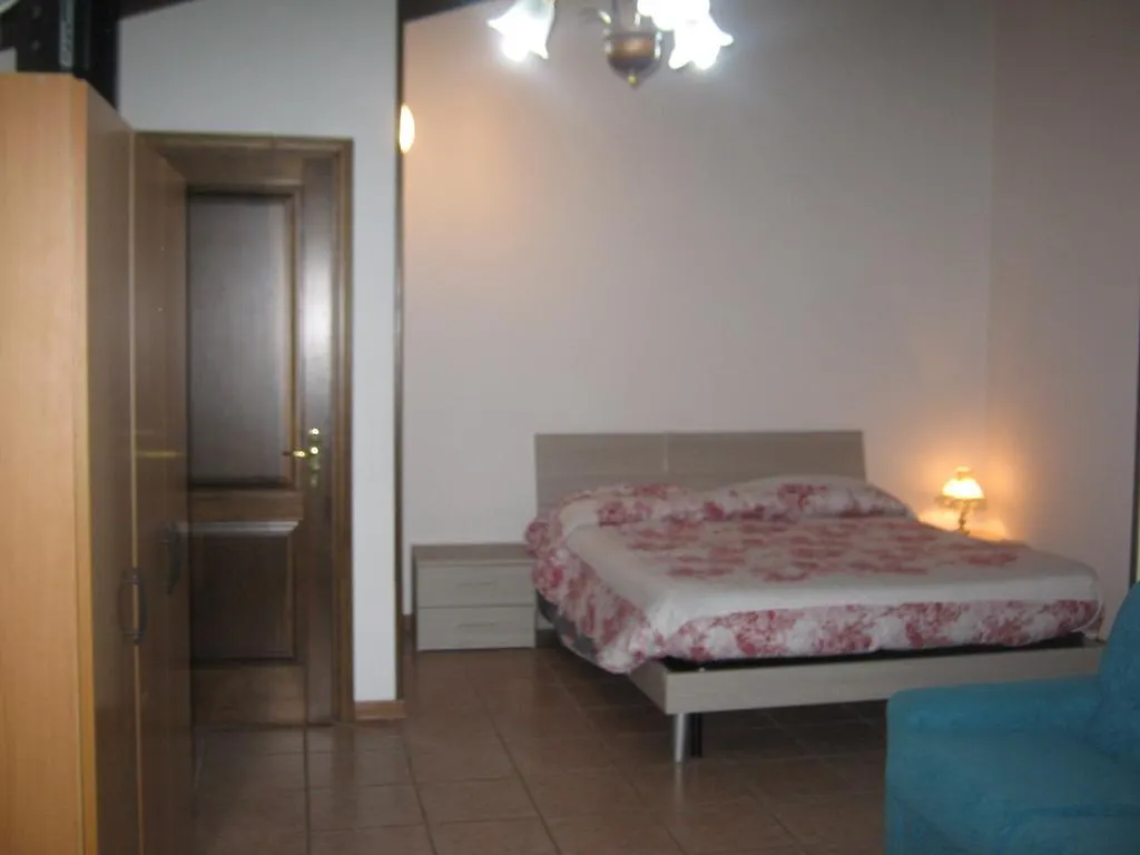 Mamma Teresa Hotell Sestola 0*,