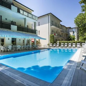 3* Hotell Athena